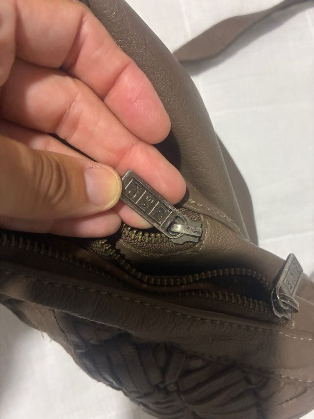 Bolso bandolera Misako piel caqui