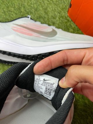 Nike Air Winflo 9 / Blanco - Rojo