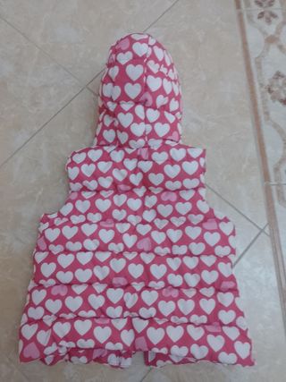 Piumino smanicato bambina con cuori