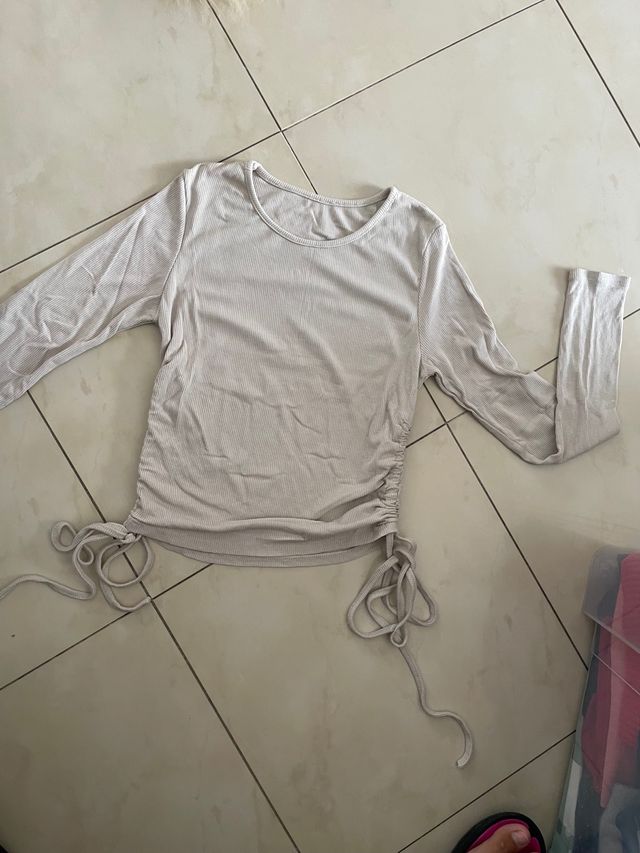 Maglia manica lunga con lacci beige