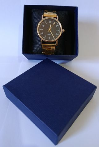 Elegante Reloj Quartz Dorado