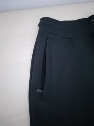 Pantalón hombre jogger Zara negro. M