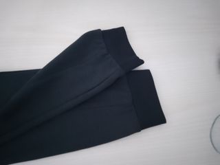 Pantalón hombre jogger Zara negro. M