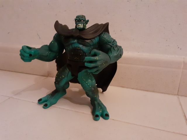 Figura Hulk Abominación Toxic Blaster