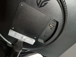 Monitor Gaming LG