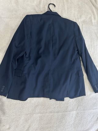 Traje de chaqueta azul marino para niño