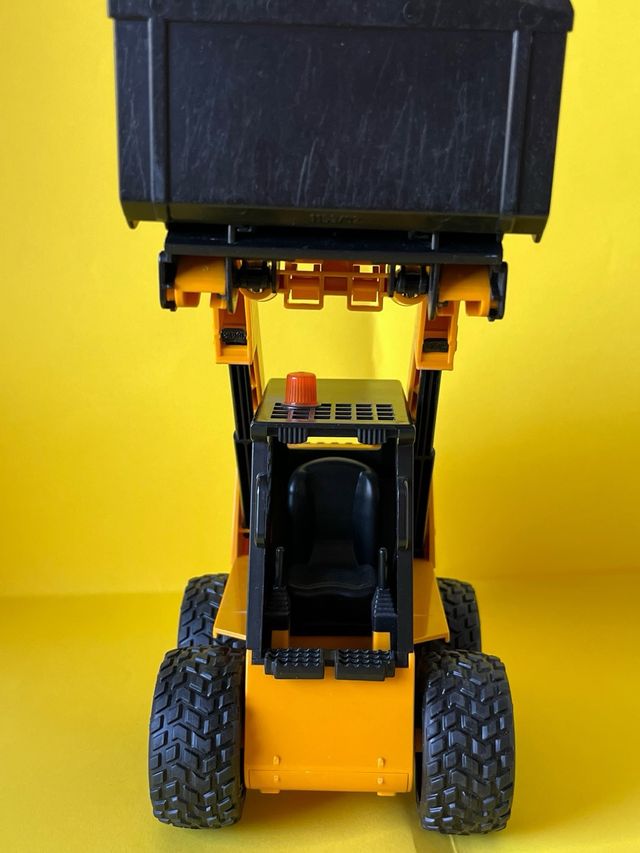 Excavadora CAT funcional