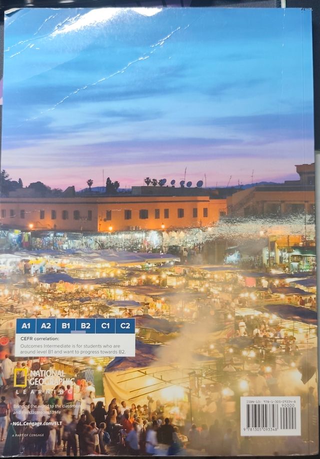 Outcomes Intermediate: Student’s Book + Access ...