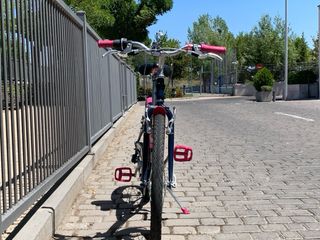 Bicicleta B'TWIN rosa