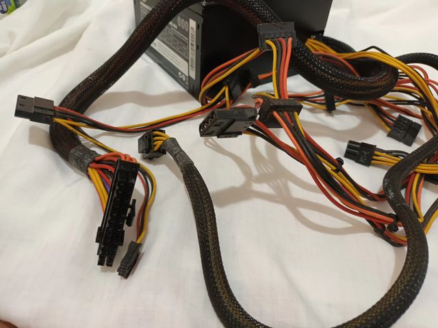 Fonte Alimentação Cooler Master 600W RS-600-ACAB-M