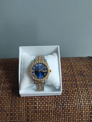 Reloj de Lujo con Diamantes y Esfera Azul