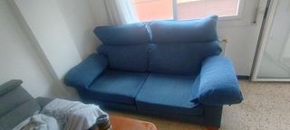 Sofá de tela gris