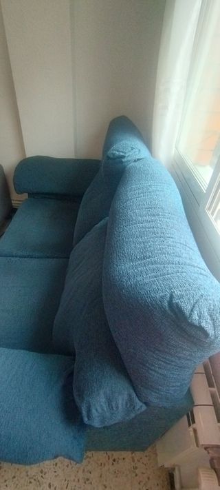 Sofá de tela gris