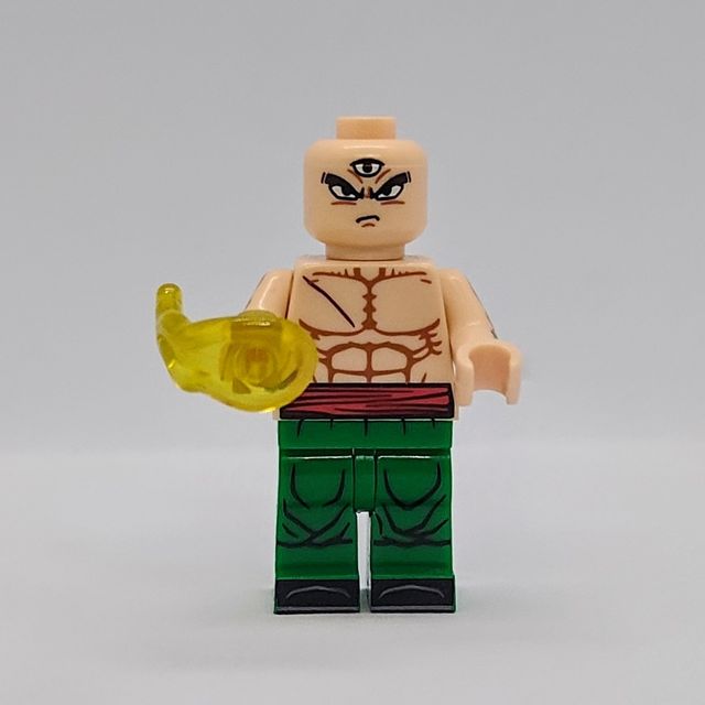 Figura TenShiHan Dragon Ball compatible con Lego