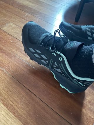 Zapatilla de montaña Mammut