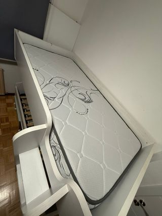 Litera madera y plástico