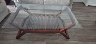 Mesa de centro de madera y cristal