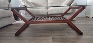 Mesa de centro de madera y cristal