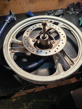 Rueda delantera moto con disco Honda scoopy SH 100