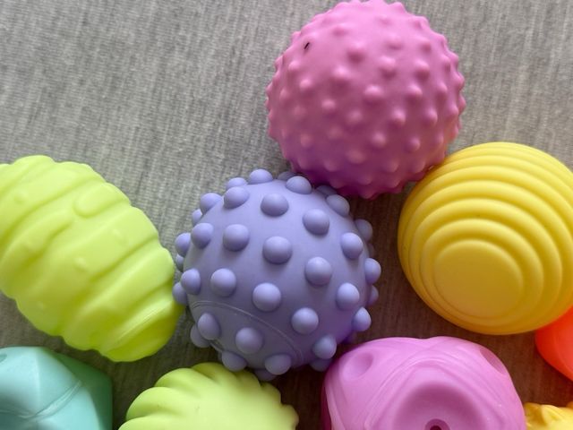 Lote 12 pelotas sensoriales para bebés