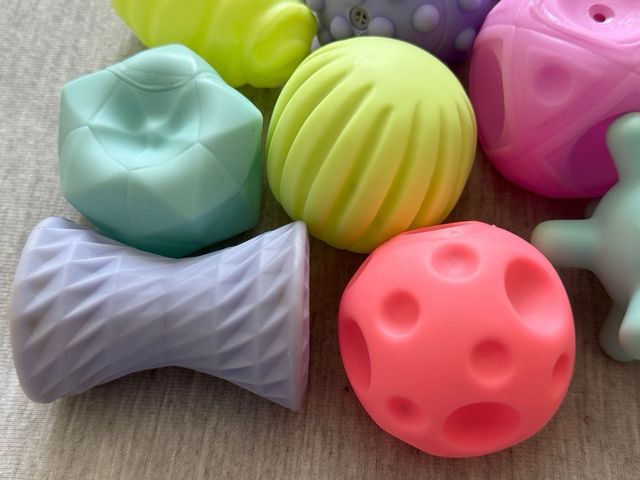 Lote 12 pelotas sensoriales para bebés