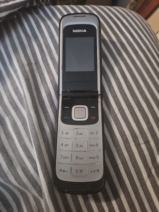 Teléfono Móvil Nokia Clamshell
