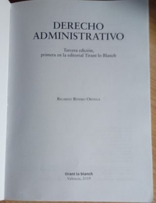 Derecho administrativo (Manuales) (Spanish Edit...