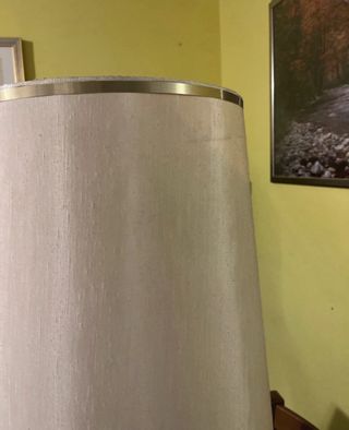 Lampada da tavolo ottone paralume beige