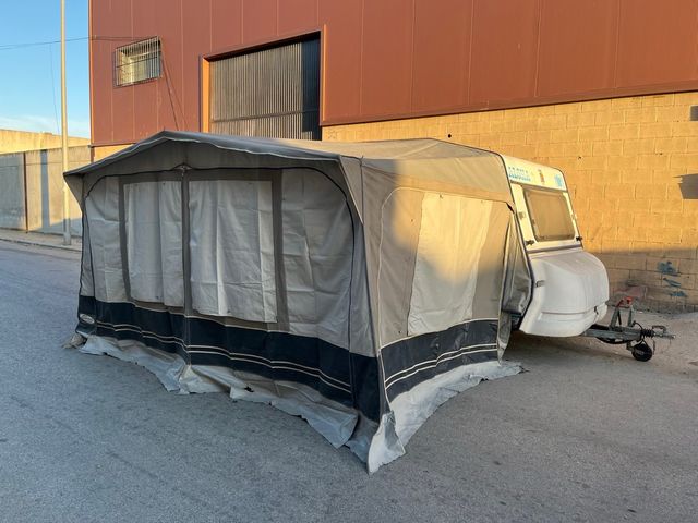 Avance Caravana Leinwand