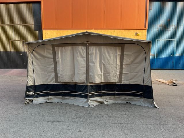 Avance Caravana Leinwand