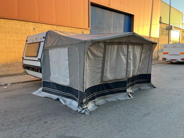 Avance Caravana Leinwand