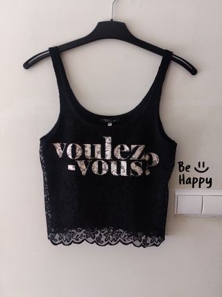 Top Bershka encaje negro Talla M
