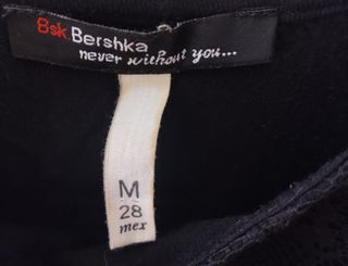 Top Bershka encaje negro Talla M