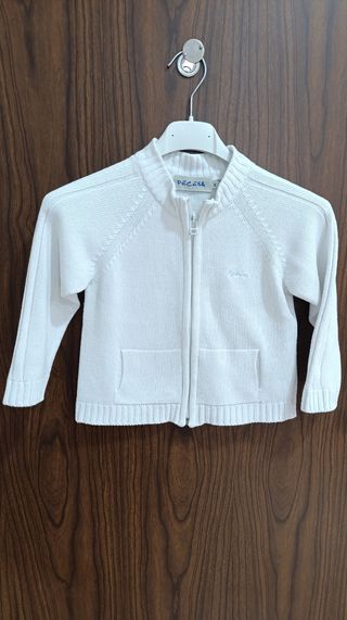 Rebeca niño Pecesa blanca