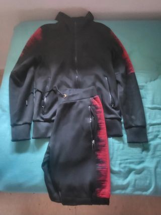 Conjunto Chándal Negro y Rojo
