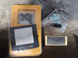 Carcasa Amarilla Game Boy Color Nintendo