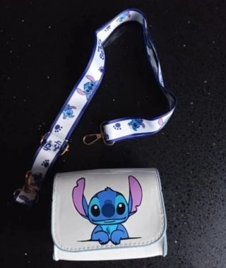 Cartera monedero de piel de Stitch de Disney.