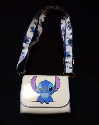Cartera monedero de piel de Stitch de Disney.