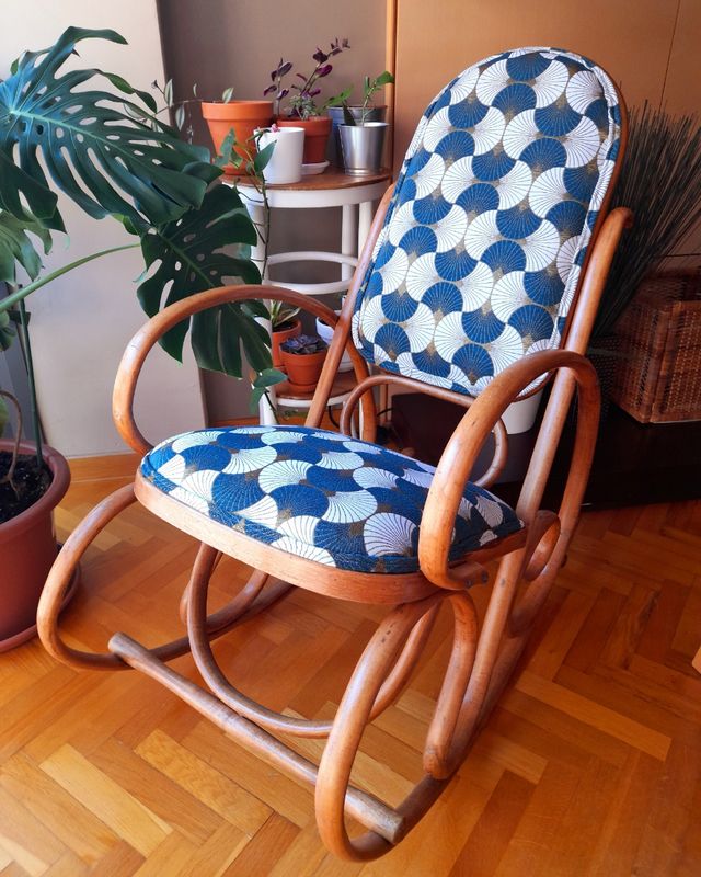 Mecedora estilo Thonet restaurada