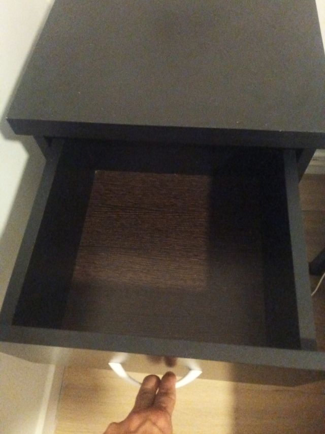 Mesita de noche 3 cajones