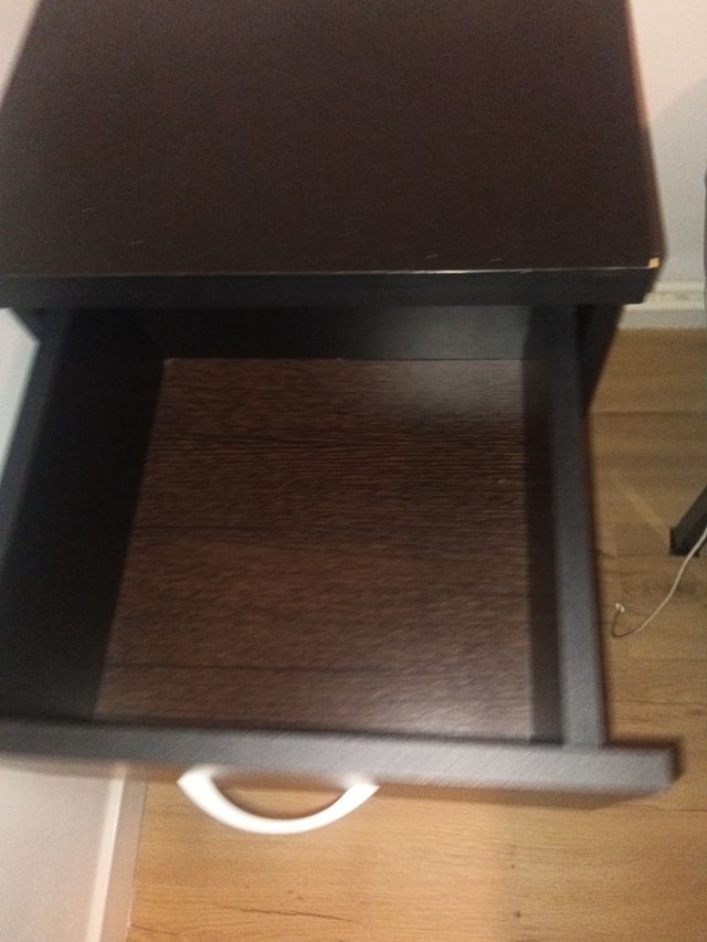 Mesita de noche 3 cajones