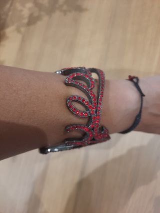 Pulsera Guess Roja y Plateada