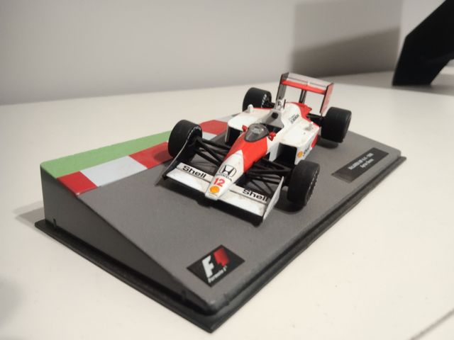 1/43 Mclaren mp4 4/4 F1 de Ayrton Senna