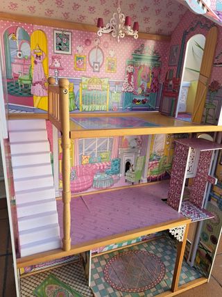 Casita de muñecas Bardie de madera