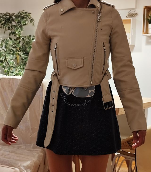 Cazadora polipiel beige Talla XS