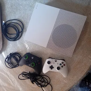 Xbox One S Blanca