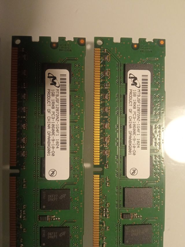 4GB (4 x 1GB) DDR3 10600E Hynnix/Micron