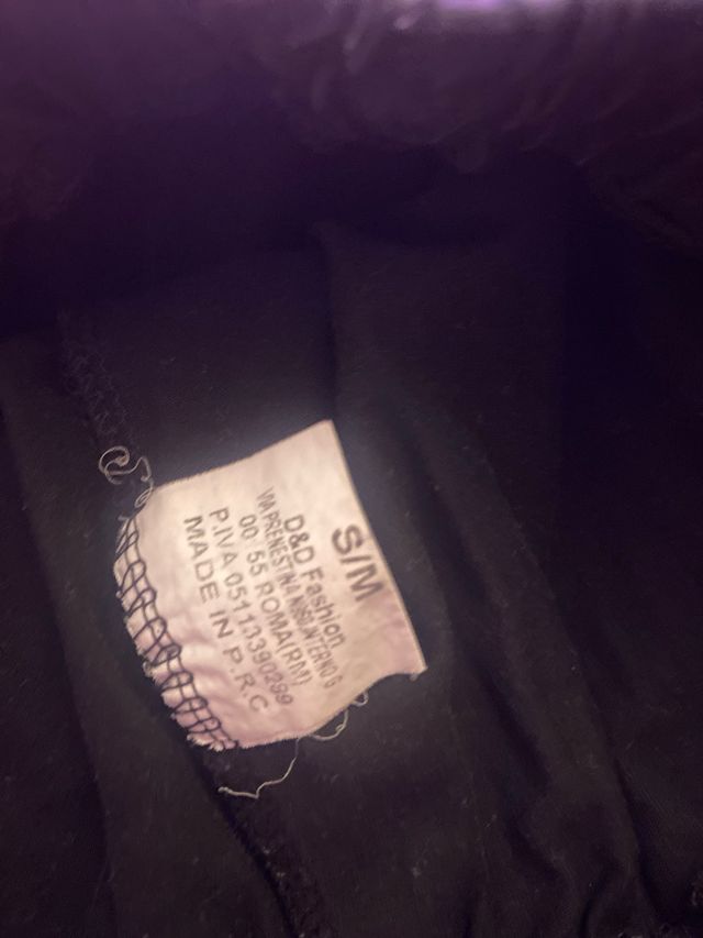 Pantaloncini neri con scritta DANCE