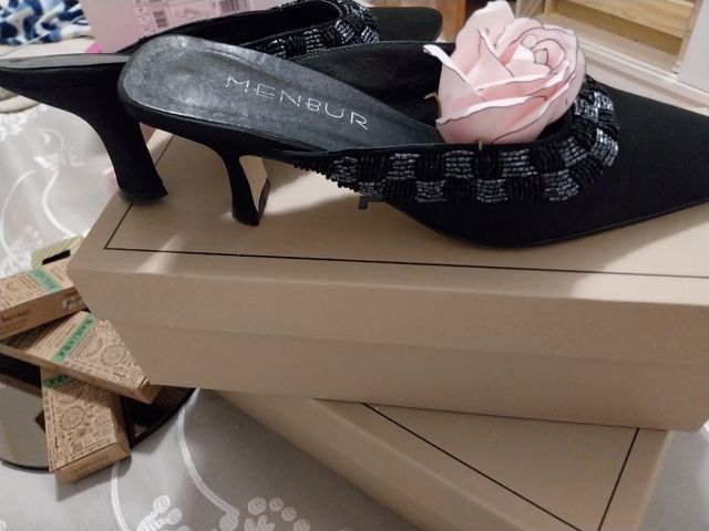 Zapatos de tacón MENBUR negros