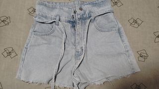 Pack 4 Faldas + 1 pantalón